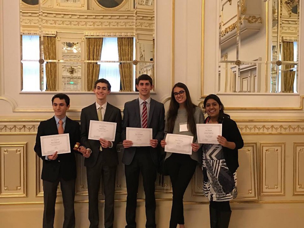 Model UN Students Find Success at YMGE Budapest