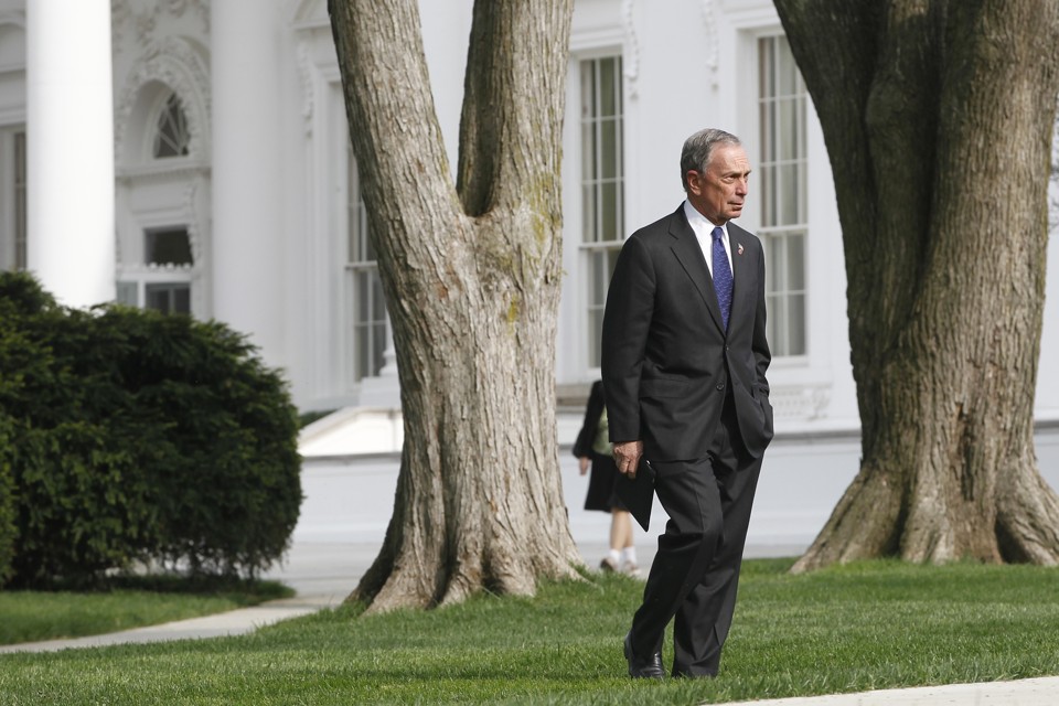 New York City Mayor Michael Bloomberg walks on the North Lawn after meeting with President Obama about immigration reform at the White House in Washington, Tuesday, April 19, 2011. (AP Photo/Charles Dharapak)