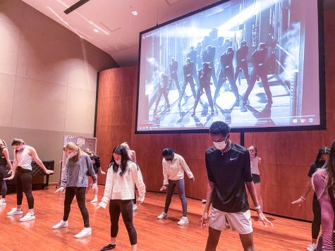 ‘Video Vibes’ prompts students’ urge to dance